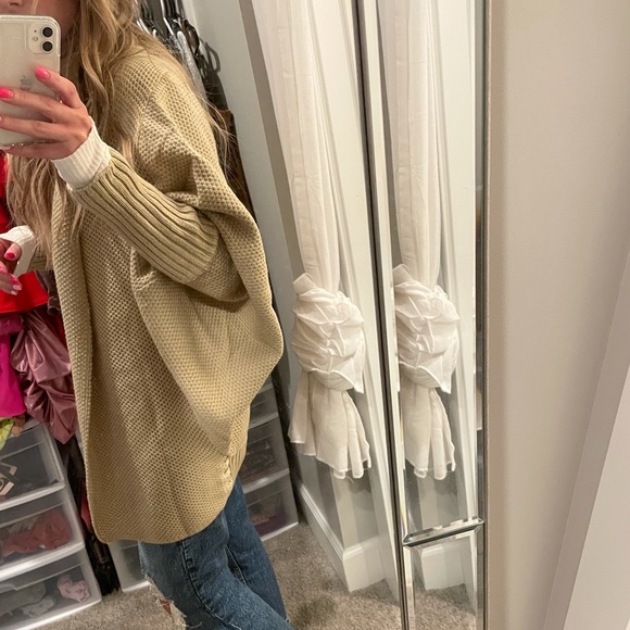 ✨ cardigan! - Picture 3 of 3